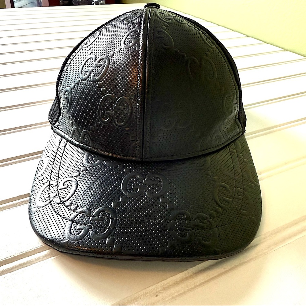 Gucci Black Embossed Logo Cap - Picture 8 of 8